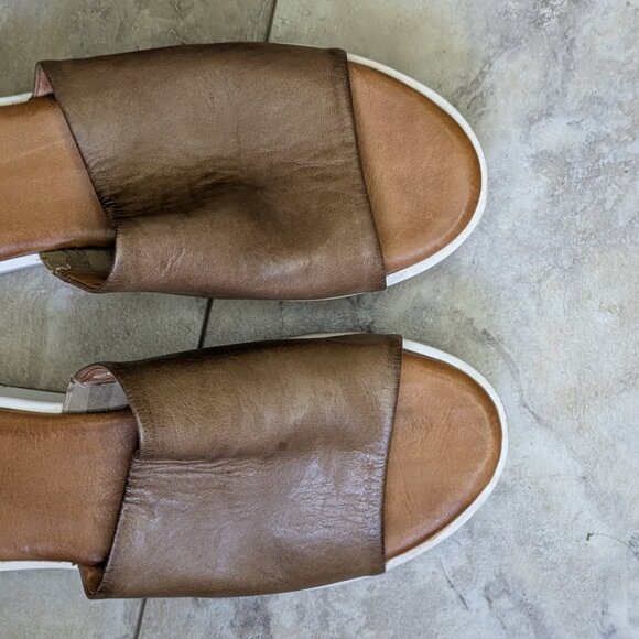 Miz Mooz 'Pollock' Leather Platform Sandals (women's 40) - Picture 7 of 11